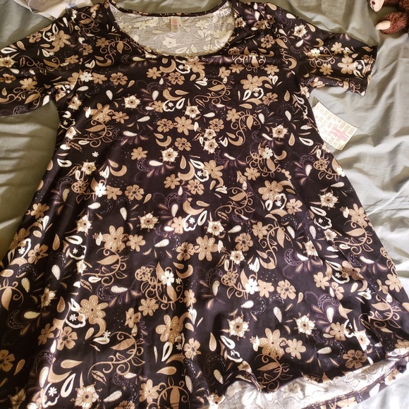 Lularoe Perfect T - Picture 2 of 4